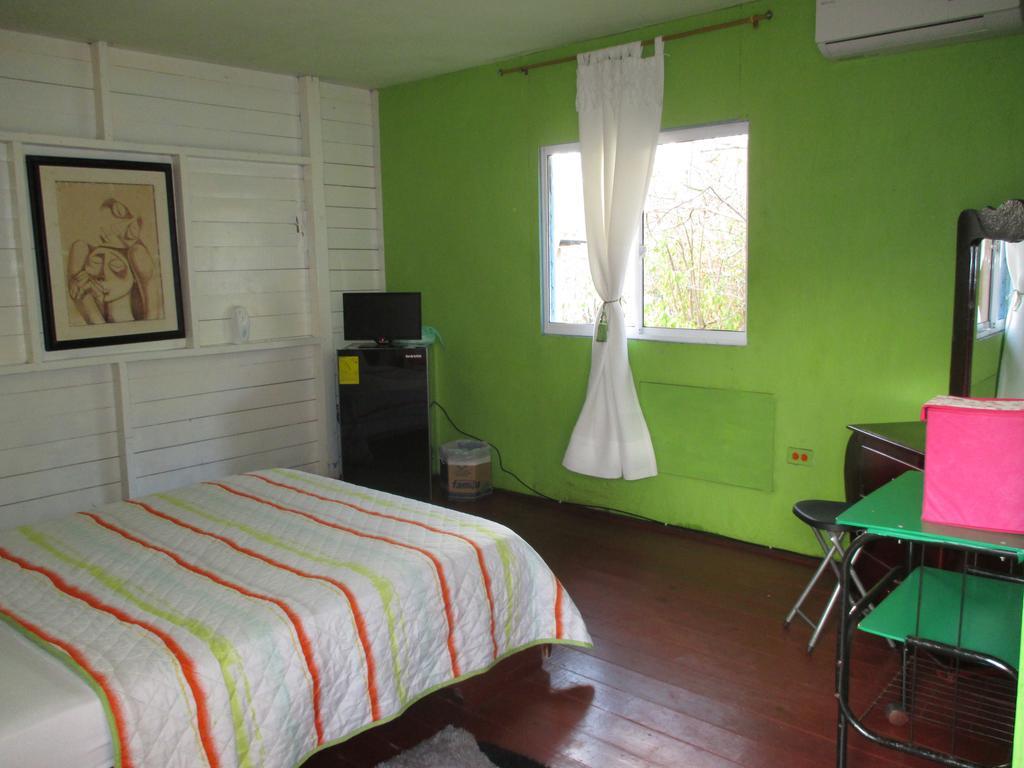 Hotel Flemming Tree Providencia Island Экстерьер фото